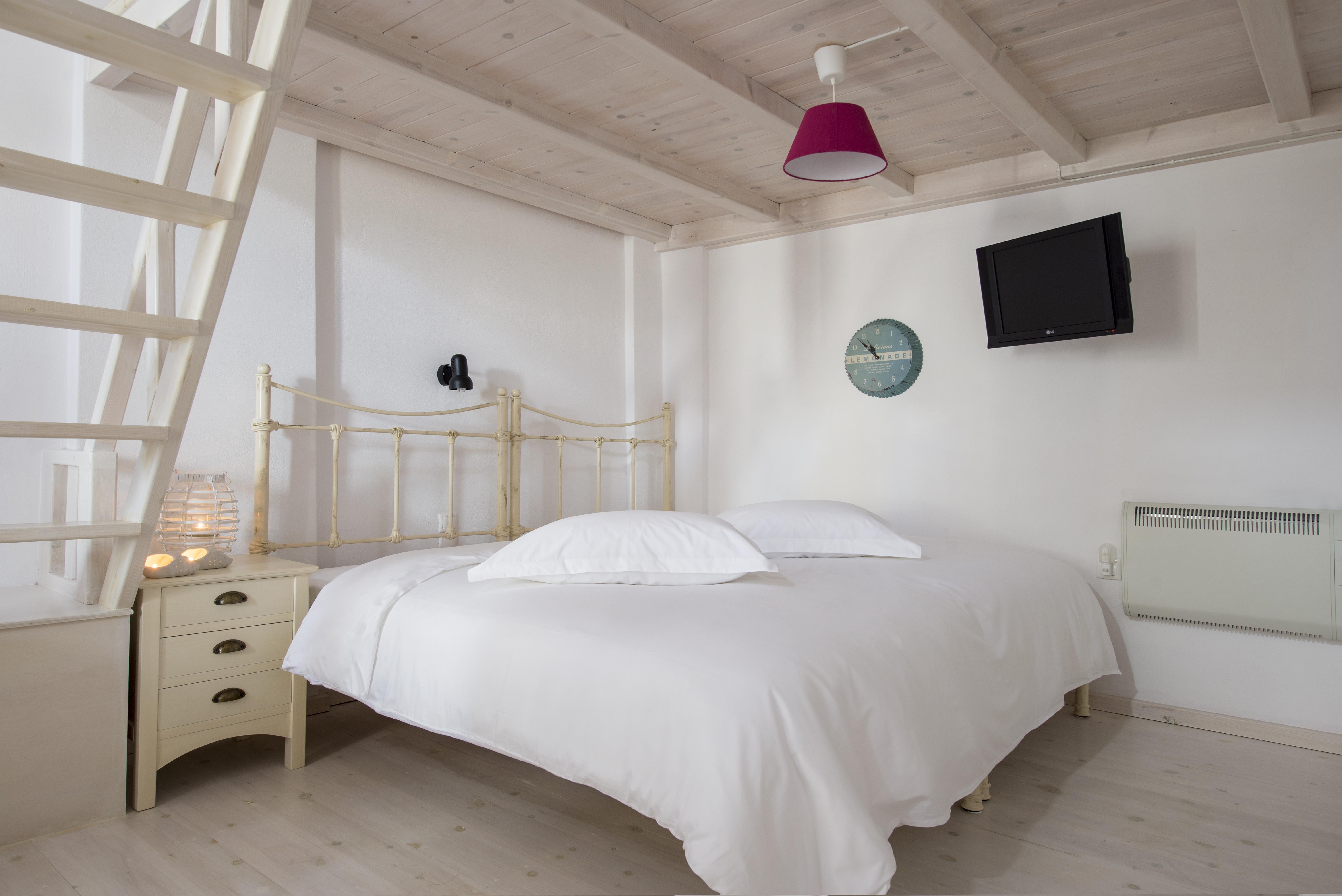 Earino Suites And Villa Akrotiri  Exterior photo