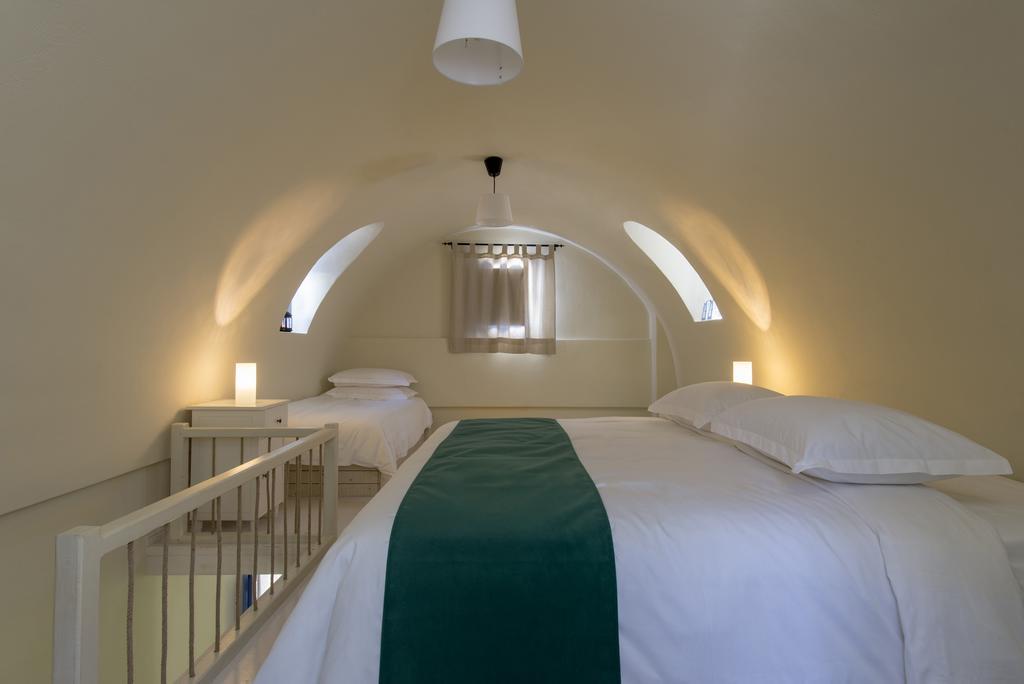 Earino Suites And Villa Akrotiri  Exterior photo